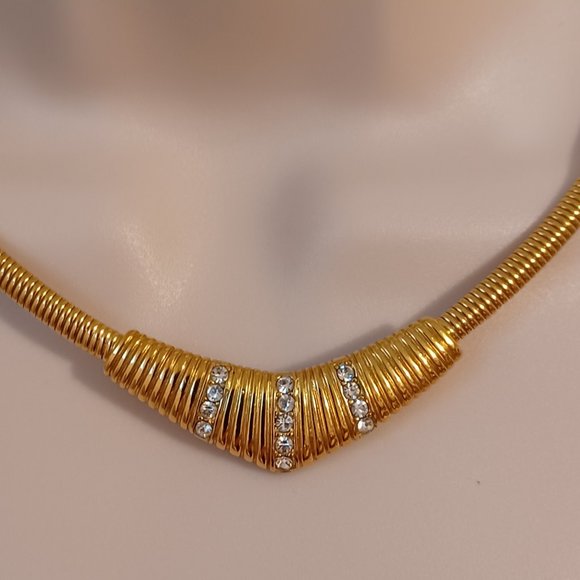 Vintage 80s Trifari Gold Collar Necklace Choker - Picture 2 of 8